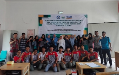 Kolaborasi Unimed-SMK YPP Prof Mohd Hatta: Wujudkan Inovasi Pakan Ternak dari Limbah Tongkol Jagung