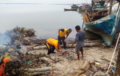 Jelang HUT Polri ke-79, Polsek Pangkalan Susu Bakti Sosial dan Salurkan Bansos
