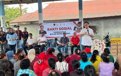 Baksos Peringatan Bulan Bung Karno, Sofyan Tan: Akan Lahir Calon Pemimpin dari Desa
