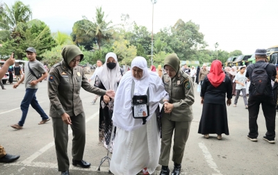 Jemaah Haji Kloter 10 Tiba Di Madina, Satu Orang Wafat dalam Ibadah