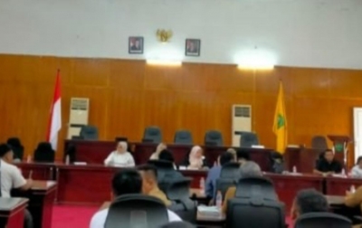 Irigasi Ujung Gurap Tak Kunjung Diperbaiki, Warga Terpaksa Beli Air Galon untuk Mandi dan Masak