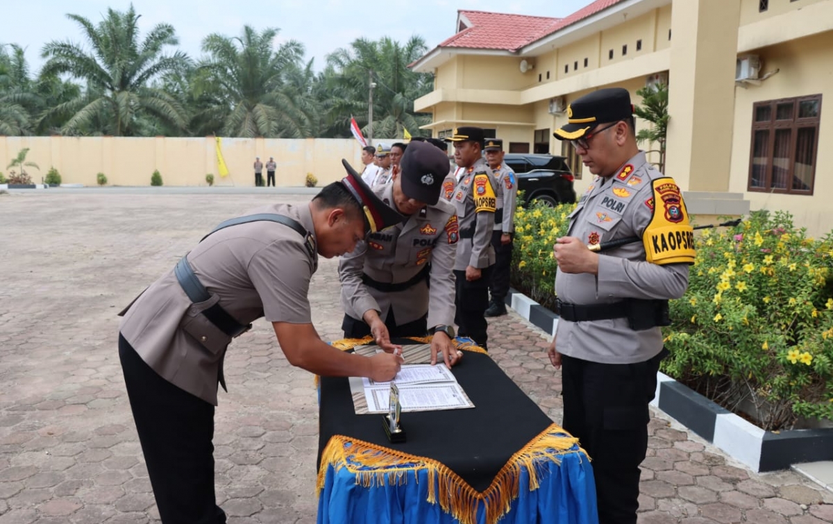 Kapolres Palas Pimpin Sertijab Kabag SDM hingga Kapolsek