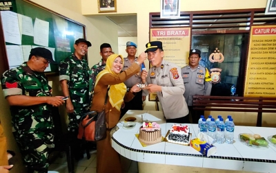 Kejutan Manis dari TNI: 2 Kue Ultah Hiasi HUT ke-79 Polri di Tanjung Beringin