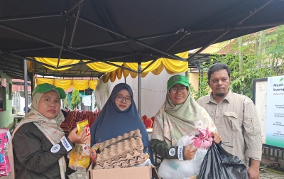 Sedekah Sampah Tebar Manfaat di Medan