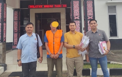 Polres Dairi Serahkan Tersangka Dugaan Korupsi Dana Desa Sitinjo 2 ke Kejari