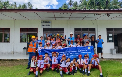 Kado Kemerdekaan dari PLN: Inovasi Super Sun Terangi Sekolah di Pelosok Nias