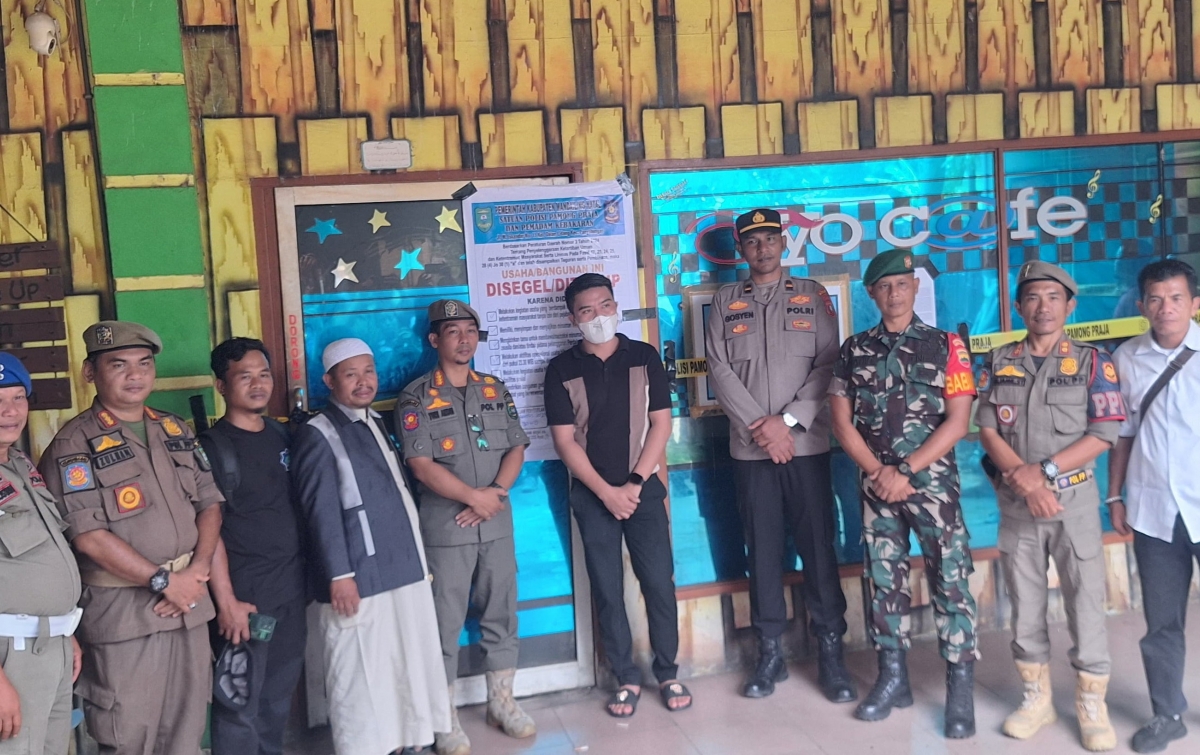 Satpol PP Madina Segel Dua Lokasi Hiburan Malam