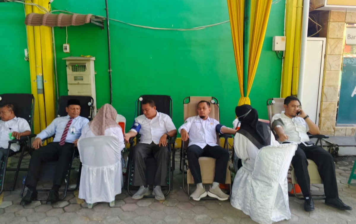 HUT ke-52, Bank Aceh Santuni Rumah Tahfiz dan Donor Darah