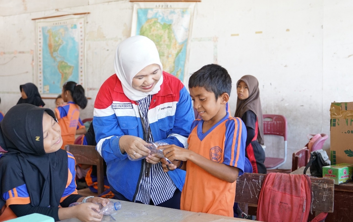 Dorong Kepedulian Lingkungan, Pertamina Patra Niaga Edukasi Siswa Kelola Sampah di Medan