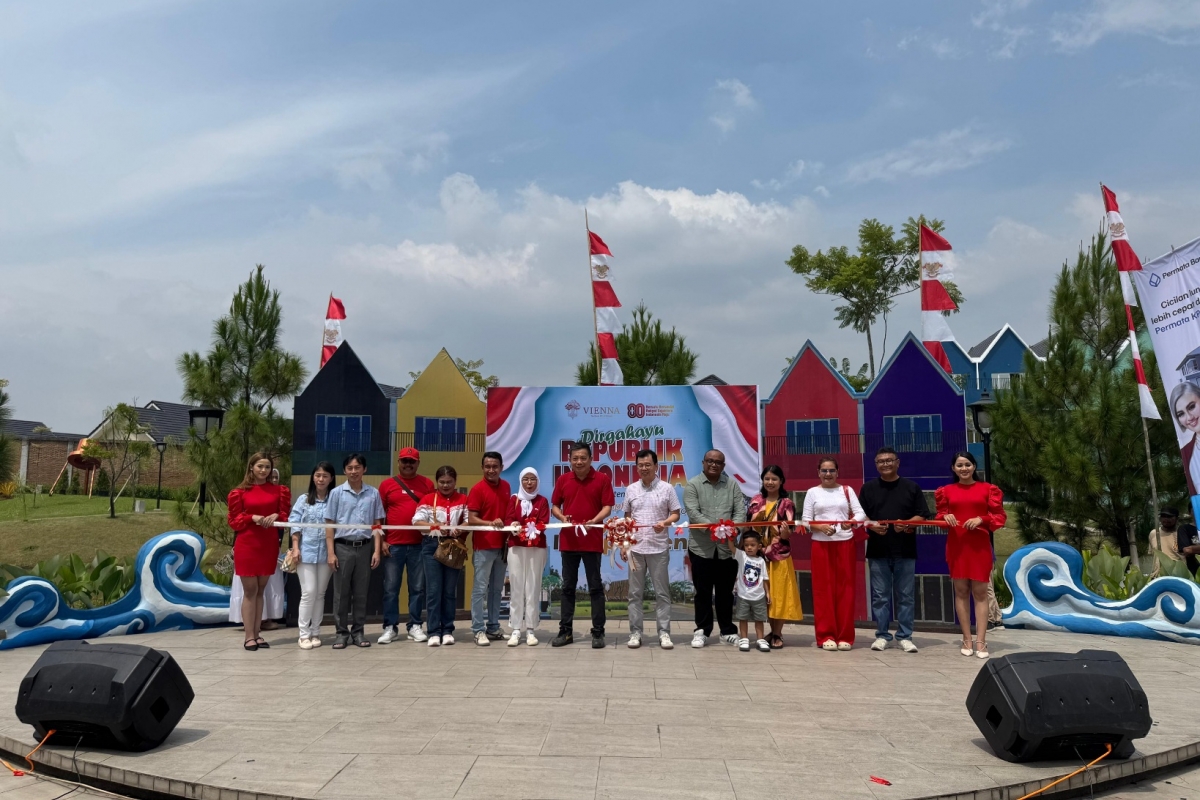Sambut HUT ke-80 RI, Vienna Botanical Living Gelar Serah Terima Ruko dan Lomba Kebersamaan