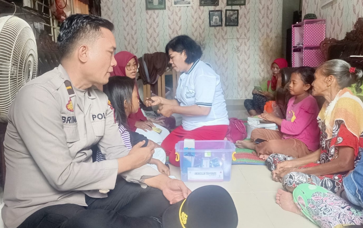 Gercep! Polri Tangani Korban Puting Beliung