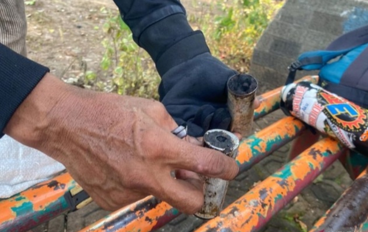 Selongsong Gas Air Mata Jadi Rezeki Pemulung, Laku Dijual Rp12 ribu per Kg