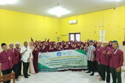 Tim Dosen Unimed Pendampingan  Practical Activities English for Young Learners Berbasis Kearifan Lokal