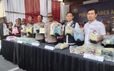 Kompak Bawa 29,9 Kg Sabu, Paman dan Keponakan Dibekuk Polrestabes