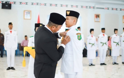 Bupati Saipullah Kukuhkan 34 Paskibraka Madina