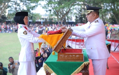 HUT Ke-80 RI, Wakil Bupati Asahan Pimpin Upacara Penurunan Bendera 