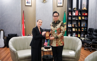 Rico Waas Bahas Peluang Investasi dan Kerjasama dengan Konsul Amerika Serikat