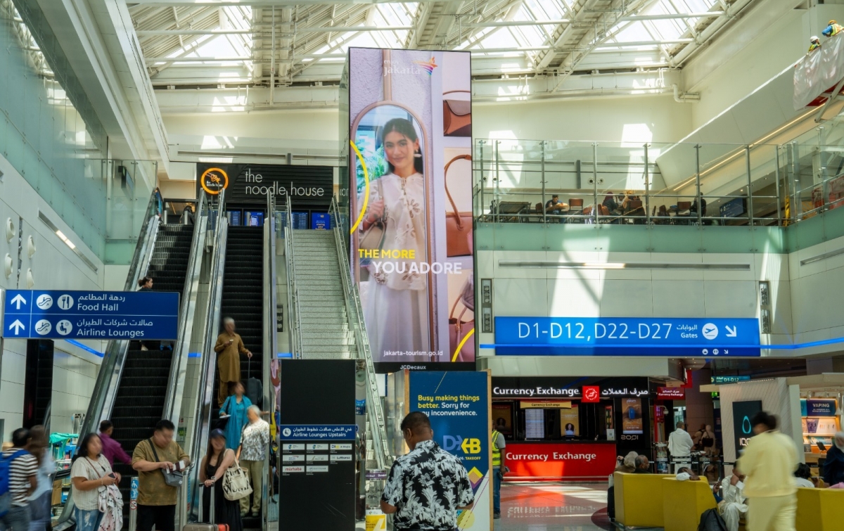 Dari Dubai, Jakarta Menyapa Wisatawan Dunia Lewat Layar Bandara