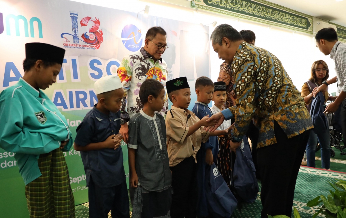 Songsong HUT ke-13, AirNav Gelar Sunat dan Nikah Massal