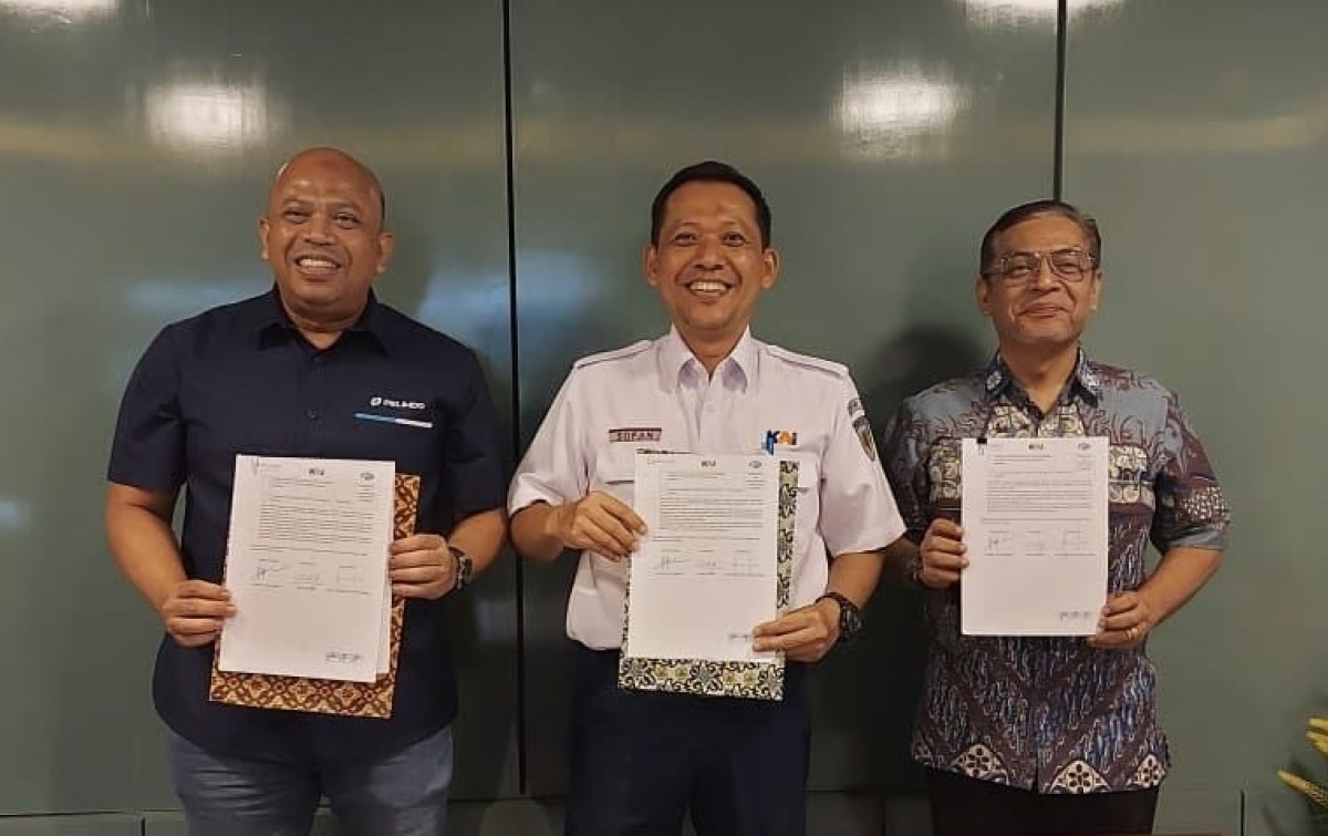 Sinergi Logistik Berlanjut: PIL, KAI, dan SMN3 Teken MoU Multimoda