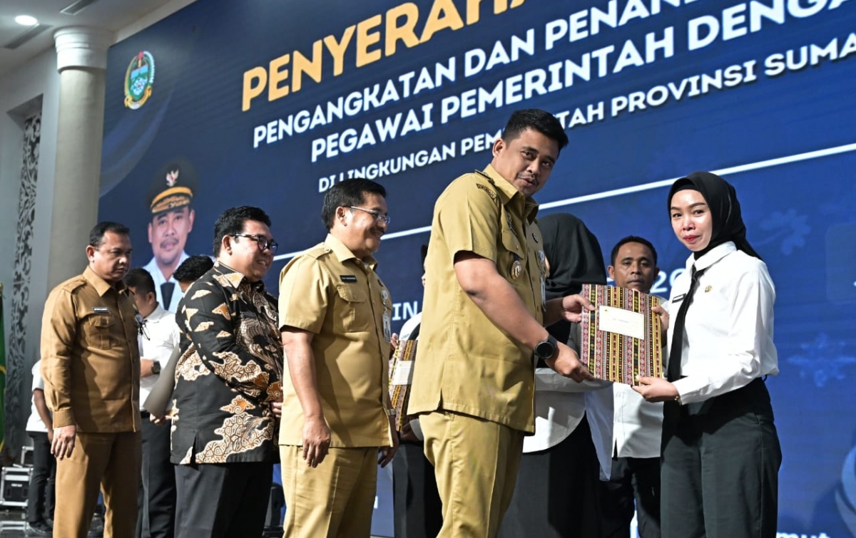 Serahkan SK 591 PPPK Pemprov Sumut, Bobby Nasution: Layani Rakyat Sebaik-baiknya