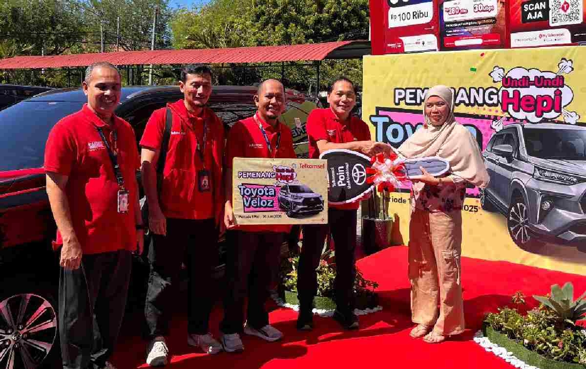 Pelanggan Setia Telkomsel di Banda Aceh Raih Hadiah Utama Mobil Toyota Veloz dari Undi-Undi Hepi