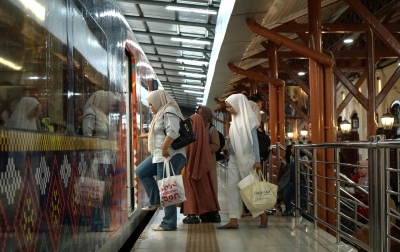 Pembongkaran JPO Penumpang di Stasiun Medan, Akses Penumpang KA Bandara Disesuaikan Mulai 3 September 2025
