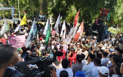 Mahasiswa Madina Demo DPRD, Sebut “Dewan Penipu Rakyat” dan Desak Perda Asusila