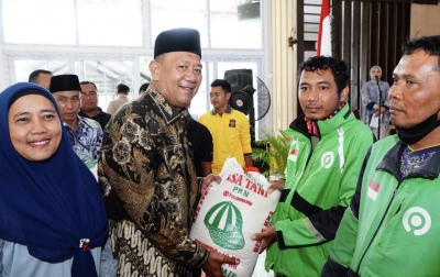 Bupati Langkat Salurkan Bantuan Kepada 7.716 Warga Tidak Mampu 