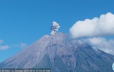 Hari Ini Semeru Alami Erupsi Sampai Empat Kali