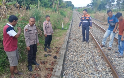 Pencuri Penambat Rel Ditangkap, Ulahnya Membahayakan Perjalanan Kereta Api