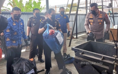 Ribuan Barang Ilegal Asal Luar Negeri Dimusnahkan Bea Cukai Kualanamu