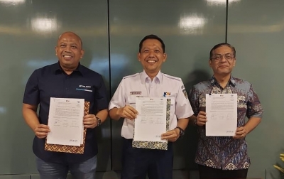 Sinergi Logistik Berlanjut: PIL, KAI, dan SMN3 Teken MoU Multimoda