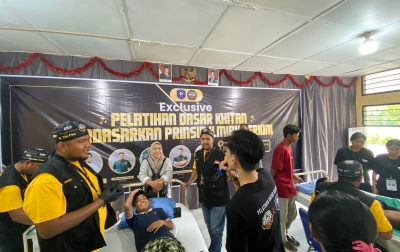 Power Team- STIKes Darmo Berikan Pelatihan Dasar Khitan