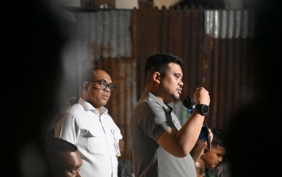 Curhat Warga Toba ke Bobby Nasution: Pupuk Mahal, Tapi Hasil Pertanian Murah