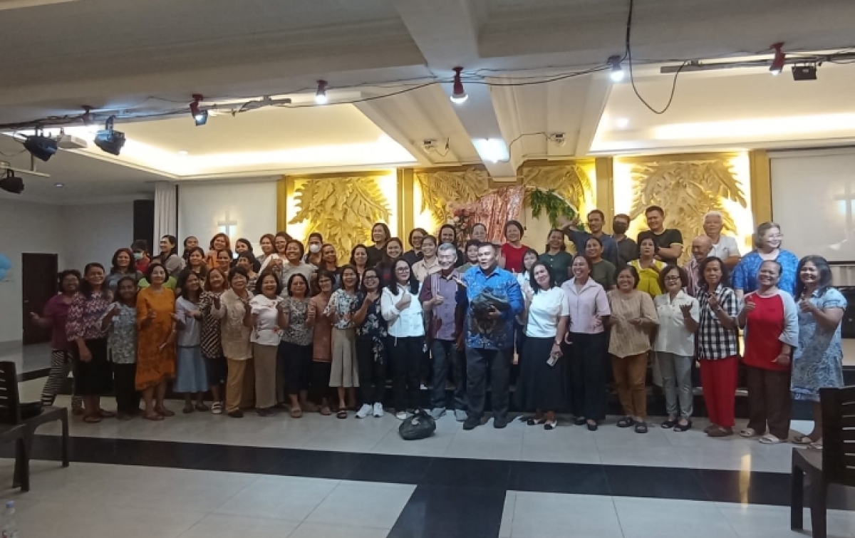 Pelbaktisos GPdI Maranatha Medan Bersyukur & Berbagi Kasih Lewat Pembagian Sembako