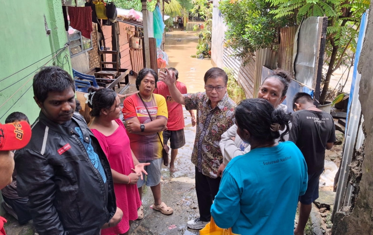 Sofyan Tan Kunjungi Korban Banjir: Tak Sekedar Beri Bantuan, Tapi Harapan untuk Masa Depan