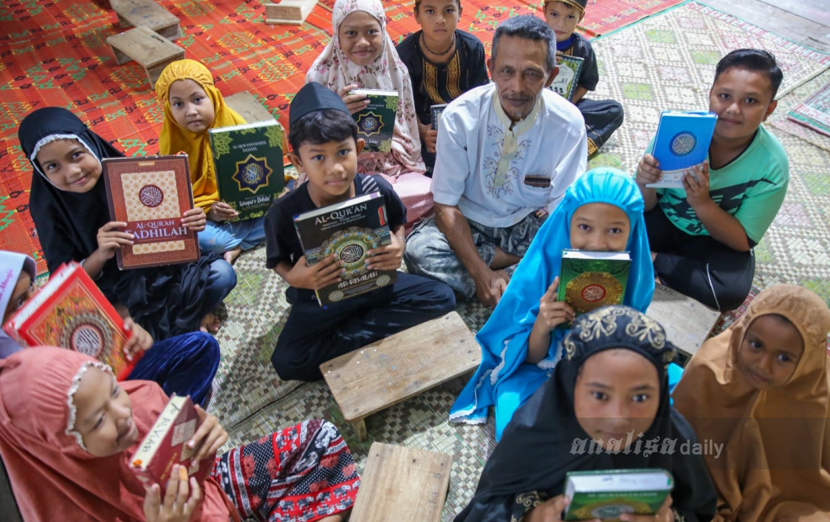 Si Penerang dari Ujung Pesisir