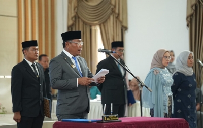 Wabup Deliserdang Lantik 13 Pejabat Administrator dan 8 Fungsional