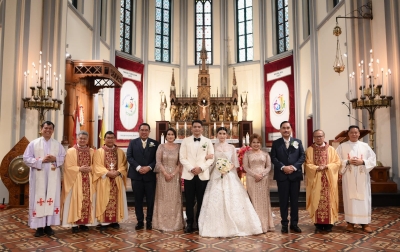 Pemberkatan Pernikahan Rodrick & Anggita di Gereja Katedral Jakarta Dipimpin Kardinal dan 2 Uskup