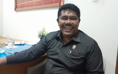Manaek Hutasoit Minta Pemerintah Melindungi Petani