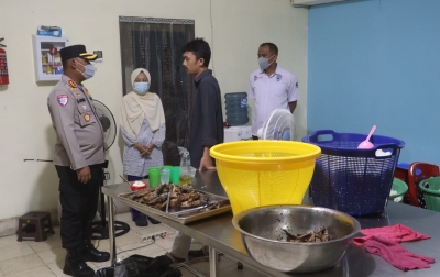 Kapolres Simalungun Sidak Dapur MBG, Pastikan Kebersihan dan Kualitas Makanan Anak Sekolah