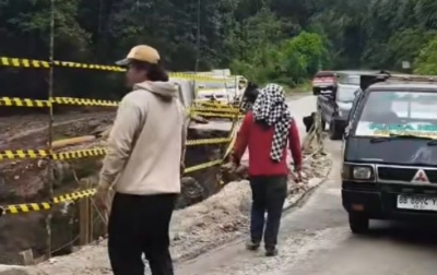 Diduga Tak Beri Uang, Pengendara Dipukul di Jalan Rusak Lae Pondom Dairi