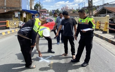 Pengendara Sepeda Motor Tabrak Truk Tronton di Siborongborong, 1 Tewas
