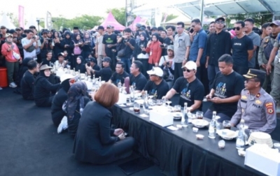 Bulukumba Pecahkan Rekor MURI Minum Kopi dengan Gula Aren