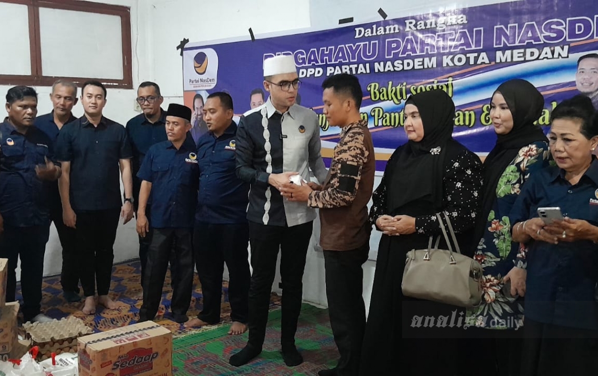 Rangkaian HUT ke–14: Pengurus DPD NasDem Kota Medan Serahkan Bantuan ke Panti Asuhan Bani Adam
