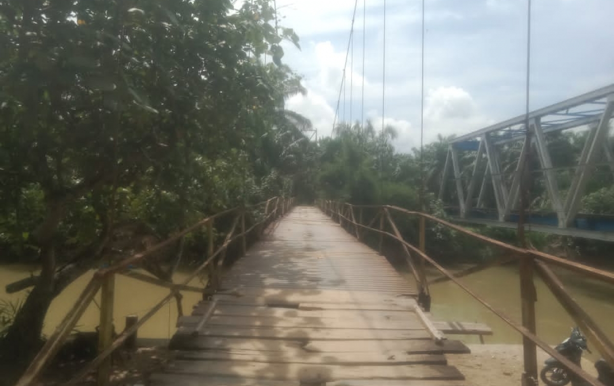 Jembatan Gantung di Aek Natas Rusak Parah, Warga Terancam Putus Akses