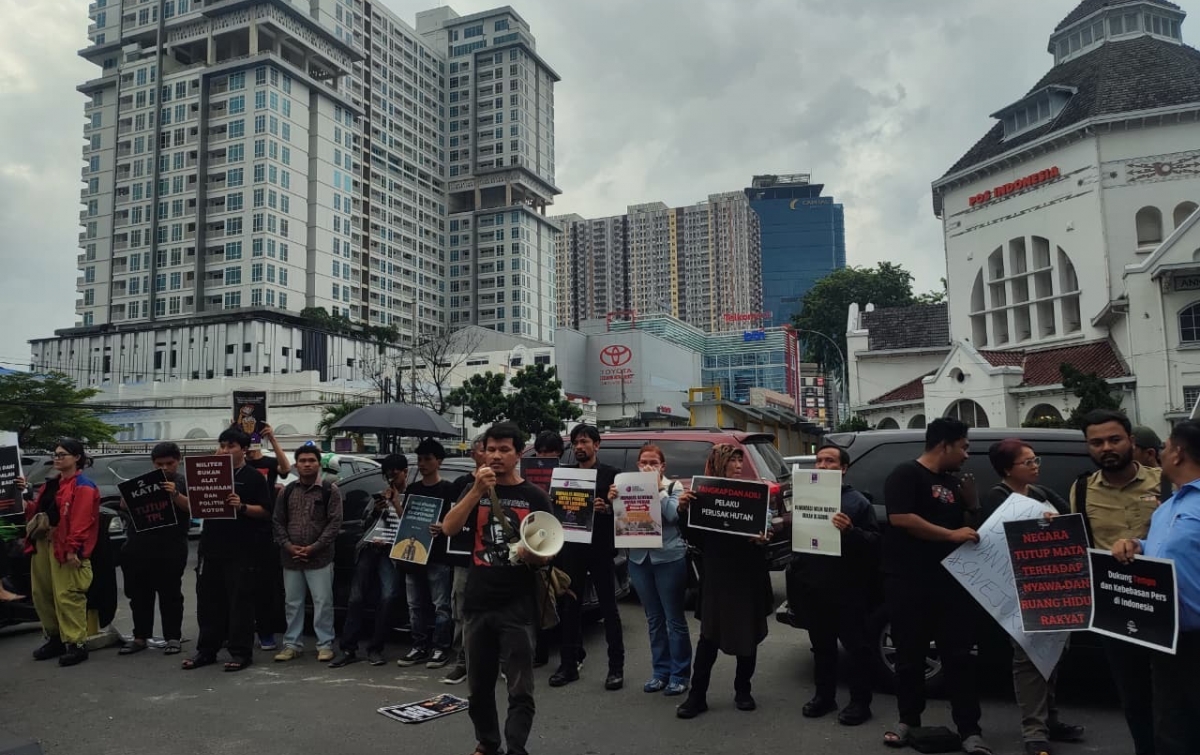 Aksi Kamisan: KKJ Sumut dan AJI Medan Serukan Dukungan untuk Tempo