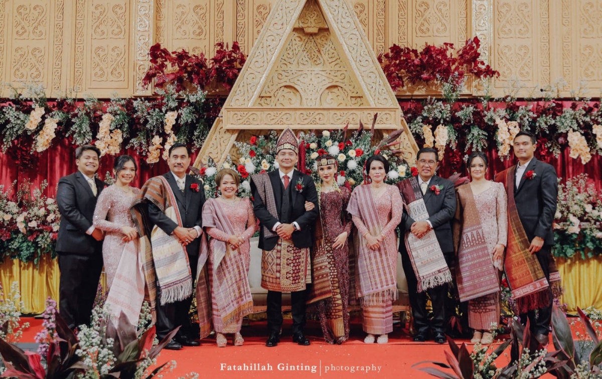 Pesta Adat Batak Rodrick dan Anggita Sakral dan Meriah