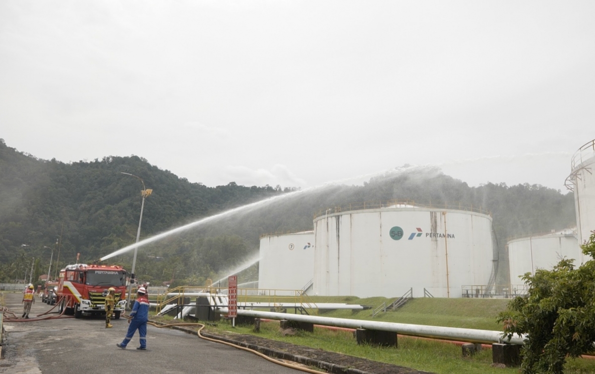 Pertamina Patra Niaga Sumbagut Simulasi Penanggulangan Keadaan Darurat di IT Teluk Kabung dan Kantor Regional Medan